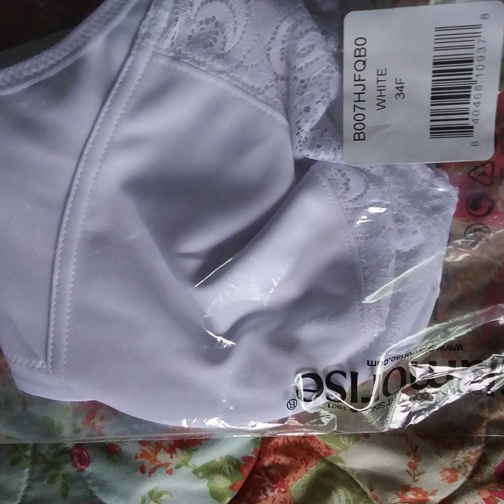 Two brand new Glamorise Underwire Comfort Choice